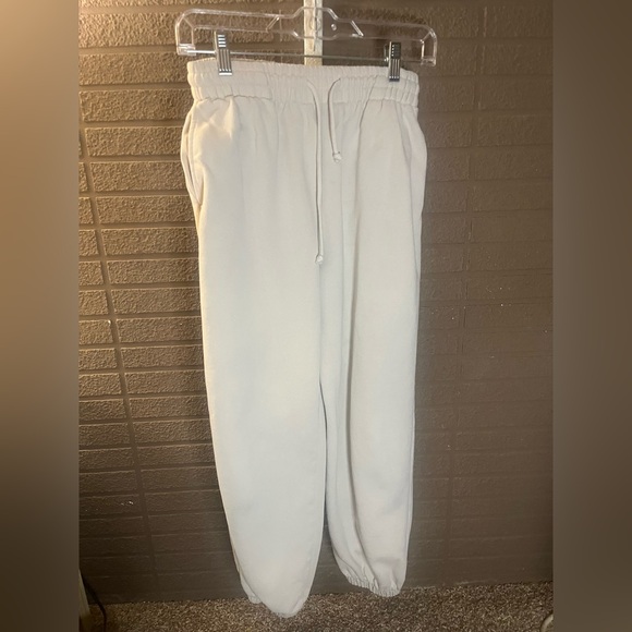 Zara Pants - Zara Cream Jogger Pants